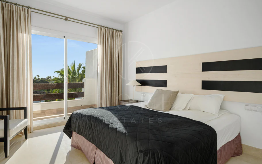 Elegant duplex penthouse in Aloha, Marbella with 3 bedrooms
