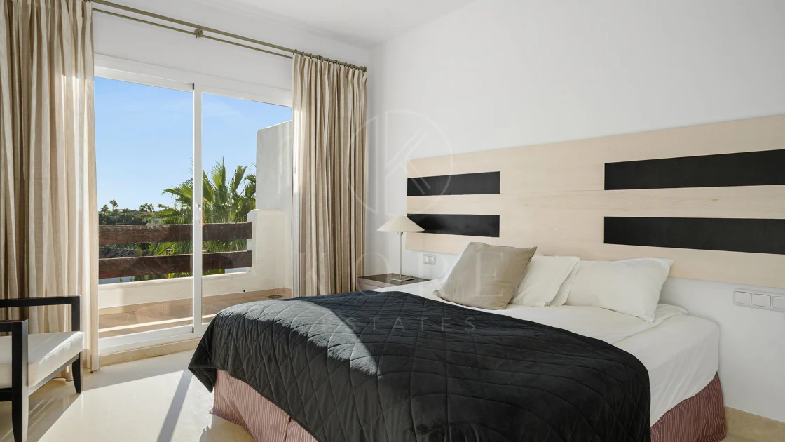 Elegant duplex penthouse in Aloha, Marbella with 3 bedrooms