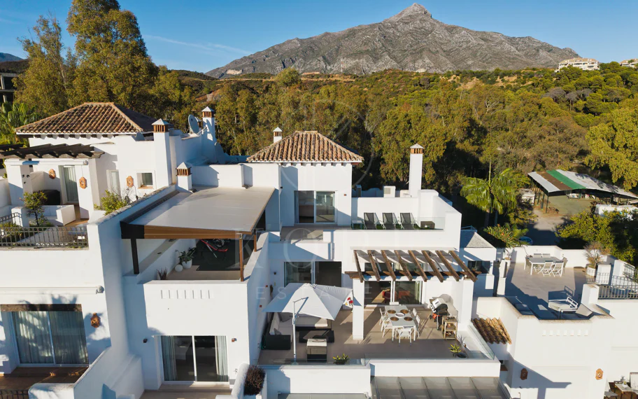 Elegant duplex penthouse in Aloha, Marbella with 3 bedrooms