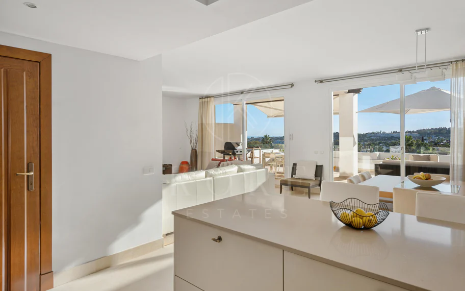 Elegant duplex penthouse in Aloha, Marbella with 3 bedrooms