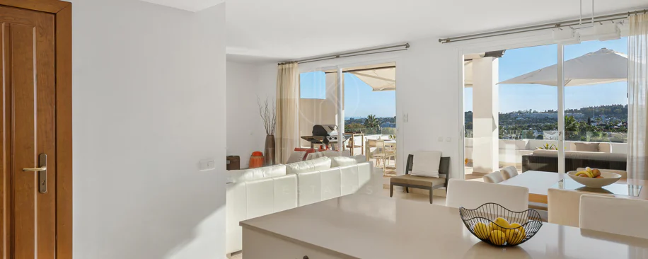 Elegant duplex penthouse in Aloha, Marbella with 3 bedrooms