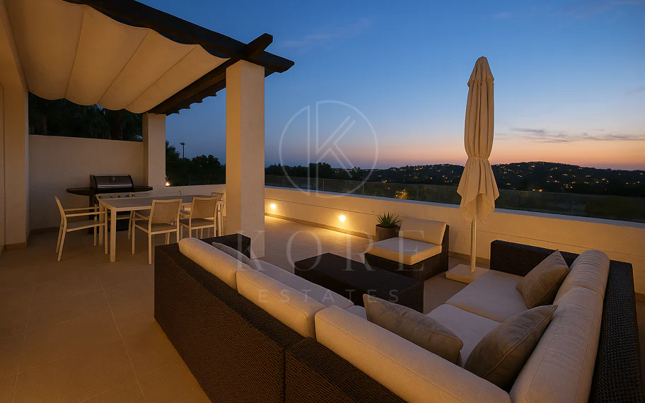 Elegant duplex penthouse in Aloha, Marbella with 3 bedrooms