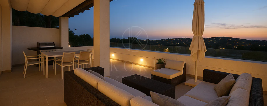 Elegant duplex penthouse in Aloha, Marbella with 3 bedrooms