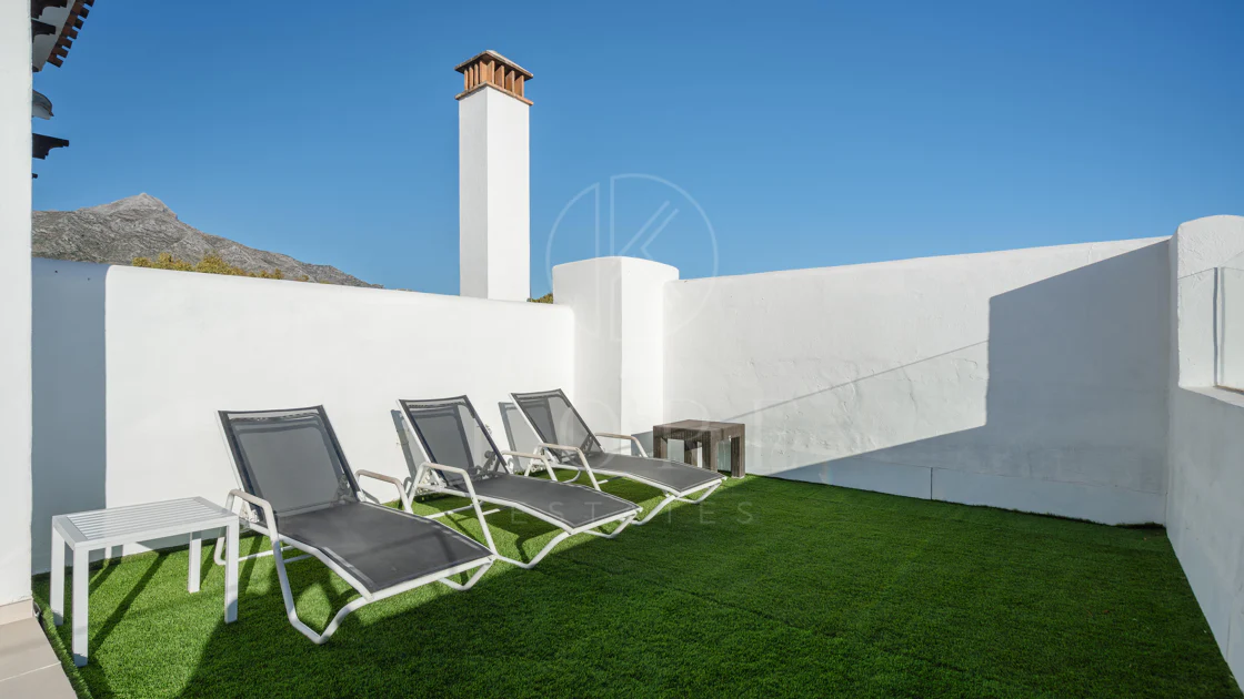 Elegant duplex penthouse in Aloha, Marbella with 3 bedrooms