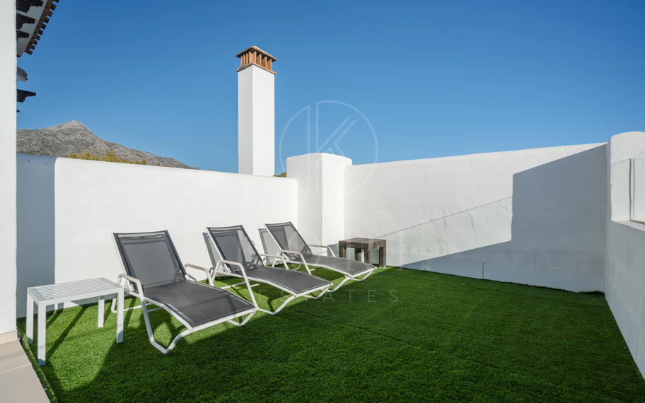 Elegant duplex penthouse in Aloha, Marbella with 3 bedrooms