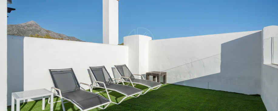 Elegant duplex penthouse in Aloha, Marbella with 3 bedrooms