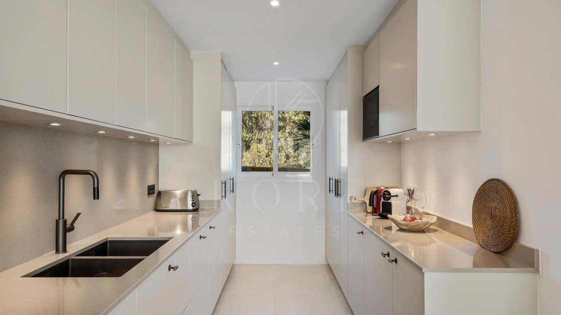 Elegant duplex penthouse in Aloha, Marbella with 3 bedrooms