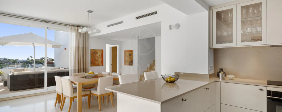 Elegant duplex penthouse in Aloha, Marbella with 3 bedrooms