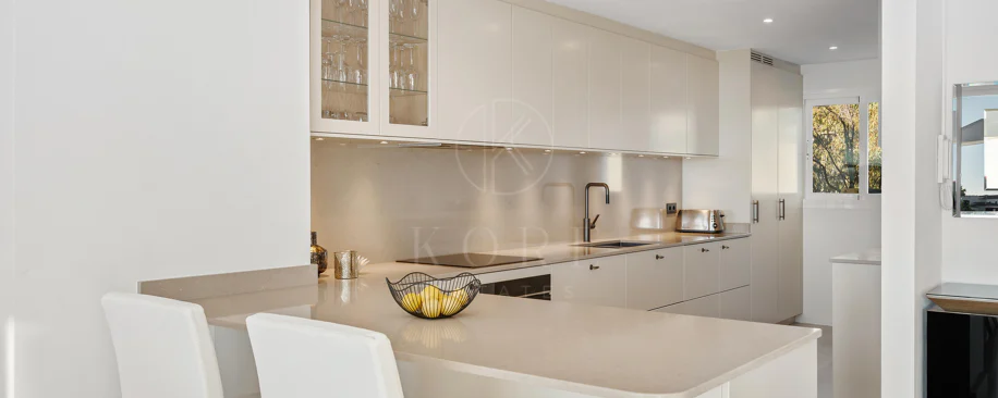 Elegant duplex penthouse in Aloha, Marbella with 3 bedrooms