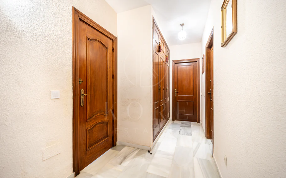 CHARMING 4-BEDROOM VILLA WITH EXPANSIVE OUTDOOR AREA IN MARBELLA