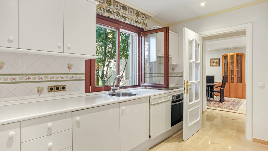 Elegant, southeast facing five bedroom Villa located on the New Golden Mile in Estepona, just steps from the beach