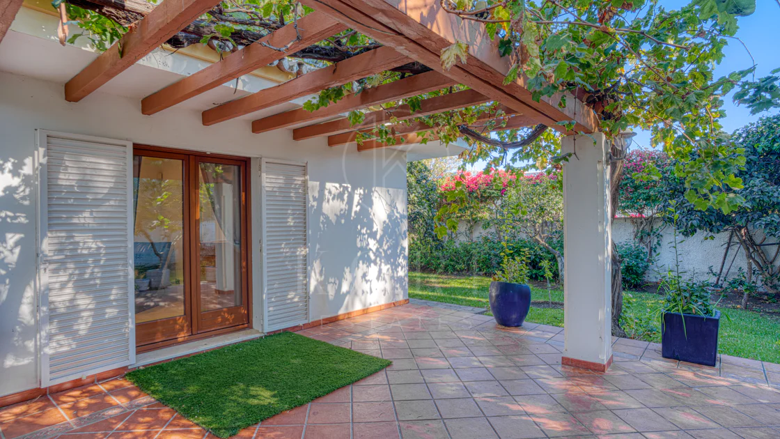 Elegant, southeast facing five bedroom Villa located on the New Golden Mile in Estepona, just steps from the beach