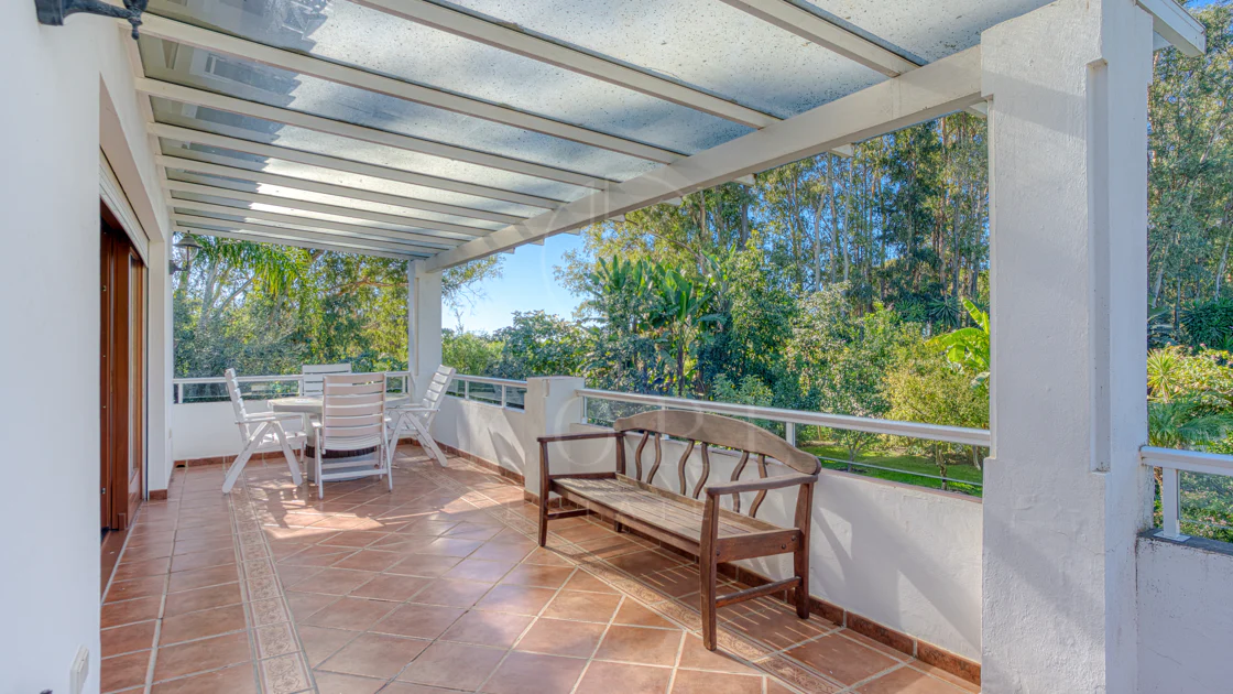 Elegant, southeast facing five bedroom Villa located on the New Golden Mile in Estepona, just steps from the beach