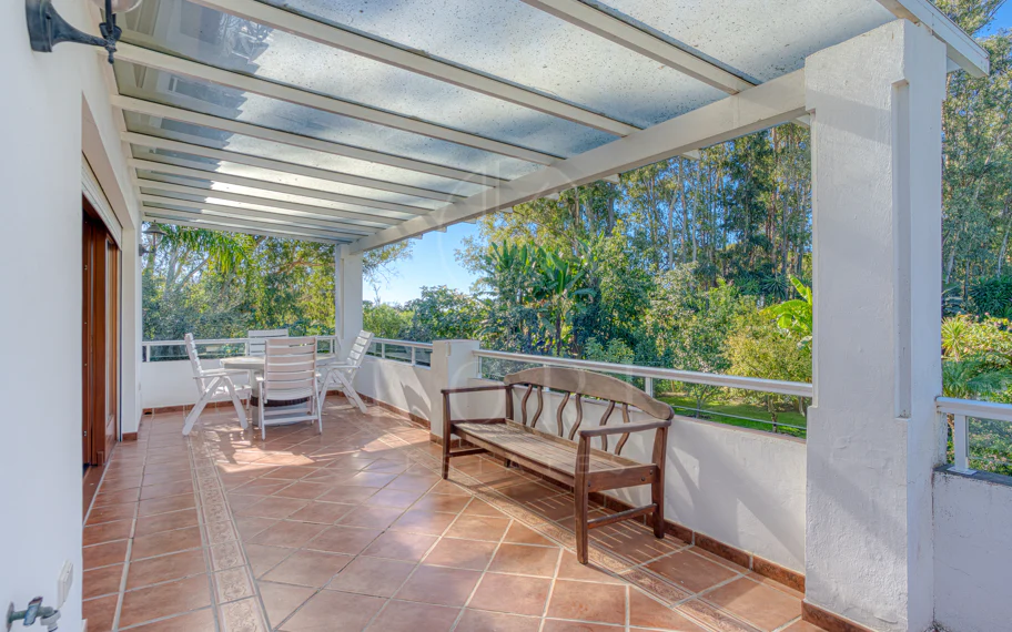 Elegant, southeast facing five bedroom Villa located on the New Golden Mile in Estepona, just steps from the beach