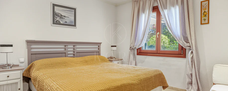 Elegant, southeast facing five bedroom Villa located on the New Golden Mile in Estepona, just steps from the beach