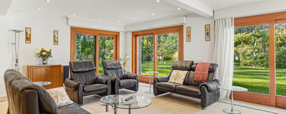 Elegant, southeast facing five bedroom Villa located on the New Golden Mile in Estepona, just steps from the beach
