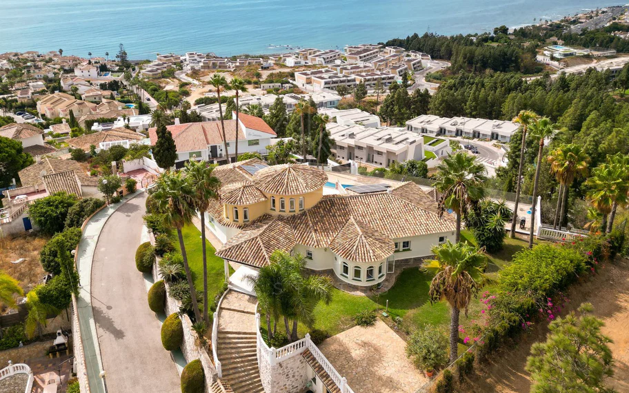 Villa for sale in El Chaparral, Mijas Costa