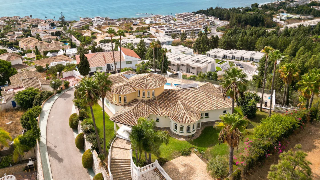 Villa for sale in El Chaparral, Mijas Costa