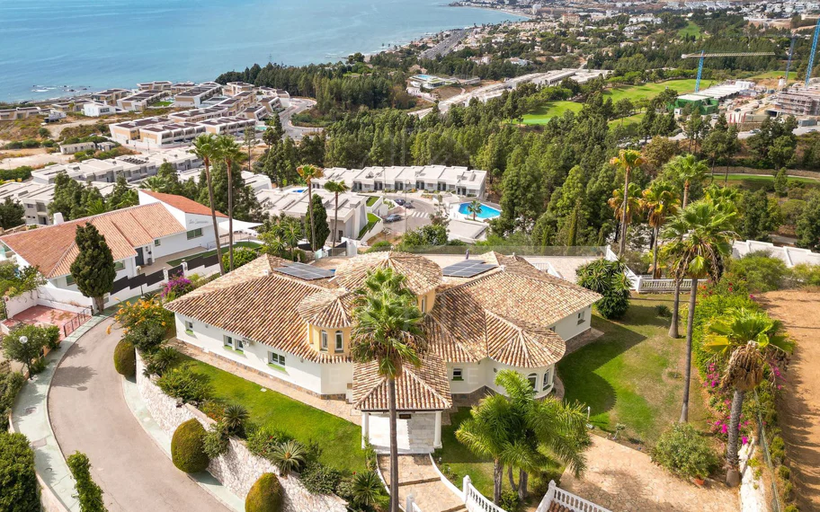Villa for sale in El Chaparral, Mijas Costa