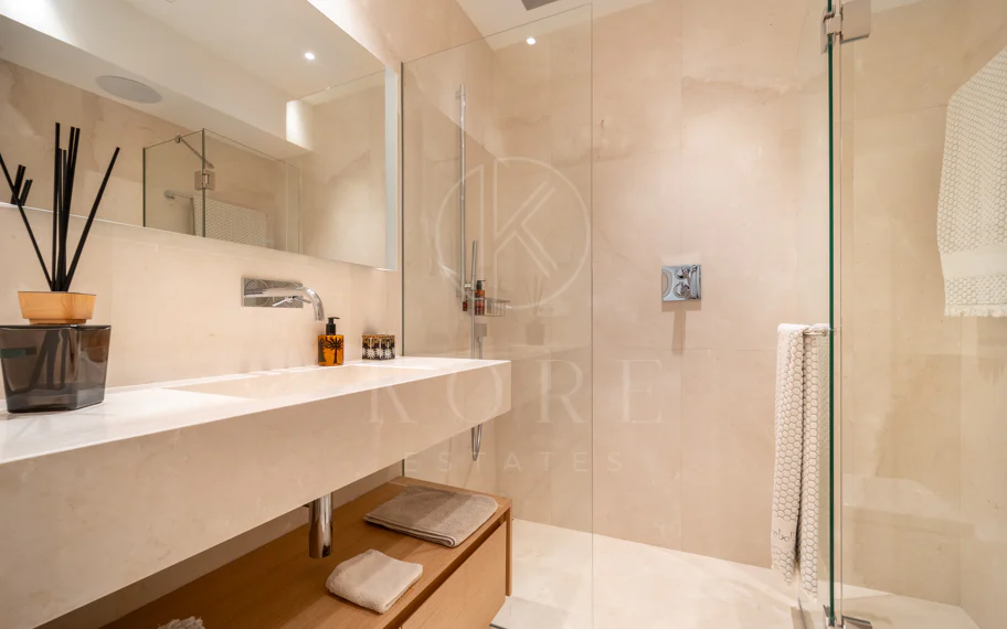 Luxury aparmtment in la Quinta with excellen views