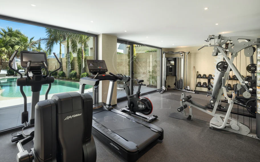 Luxury aparmtment in la Quinta with excellen views