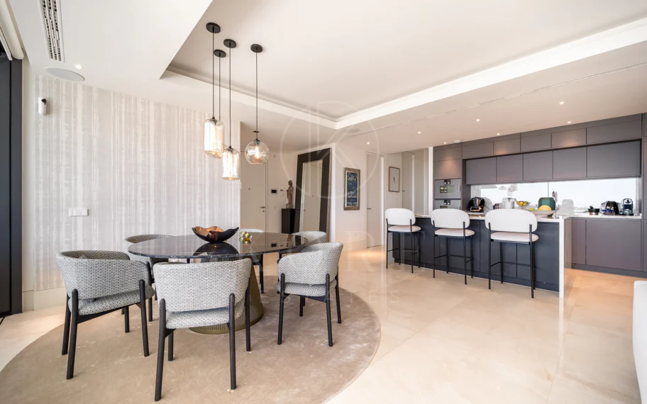 Luxury aparmtment in la Quinta with excellen views