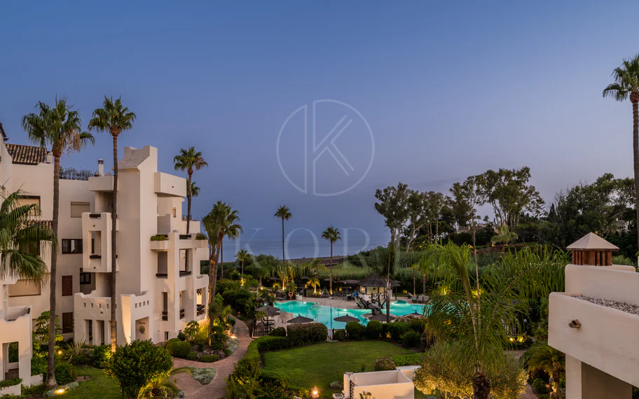 Stunning, recently renovated, apartment on the beach close to Estepona town!