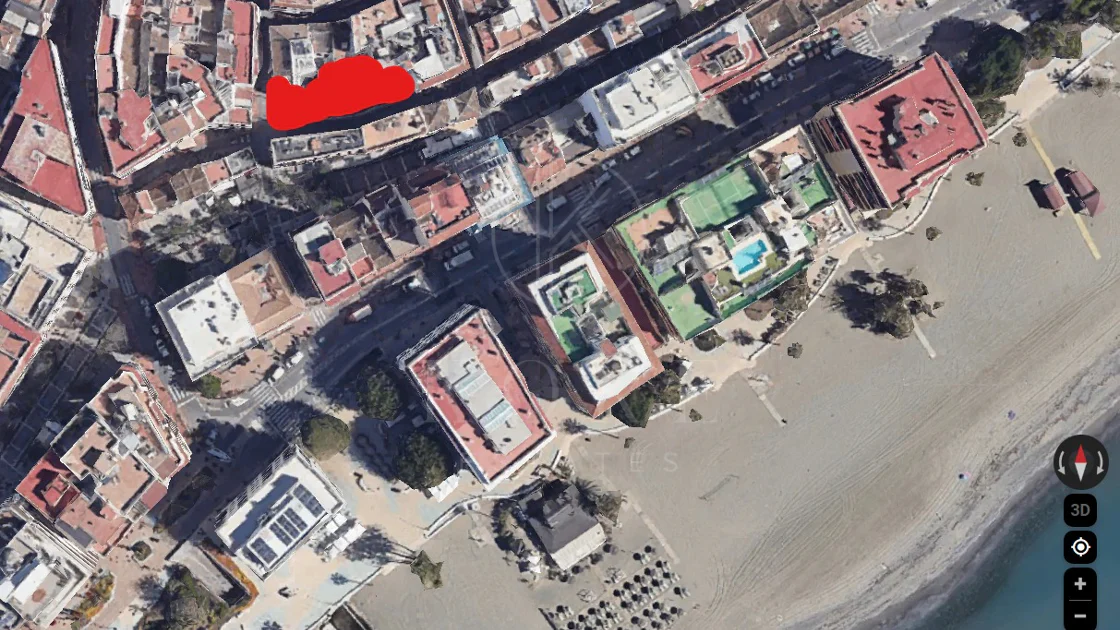Prime Corner Plot of 190 m² in the Old Town of Estepona – 50m from the Beach, Buildable up to 800 m²