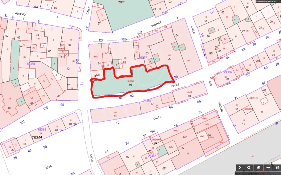 Prime Corner Plot of 190 m² in the Old Town of Estepona – 50m from the Beach, Buildable up to 800 m²