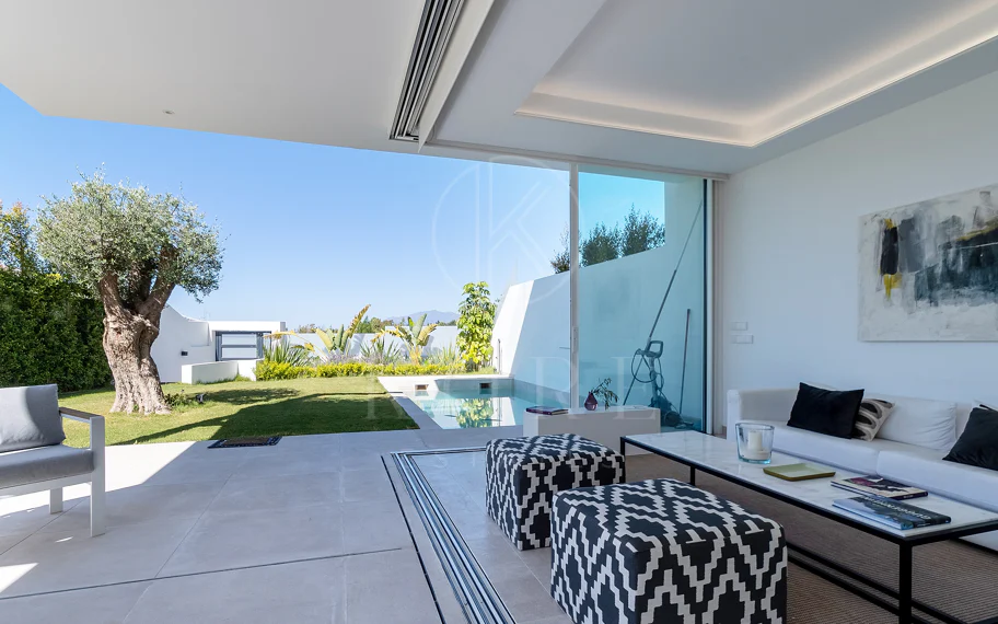 Villa for sale in El Mirador, Marbella