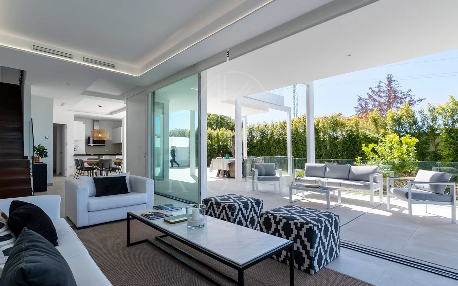 Villa for sale in El Mirador, Marbella