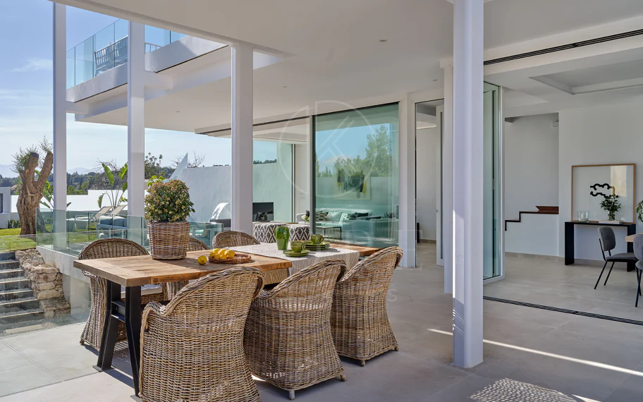 Villa for sale in El Mirador, Marbella