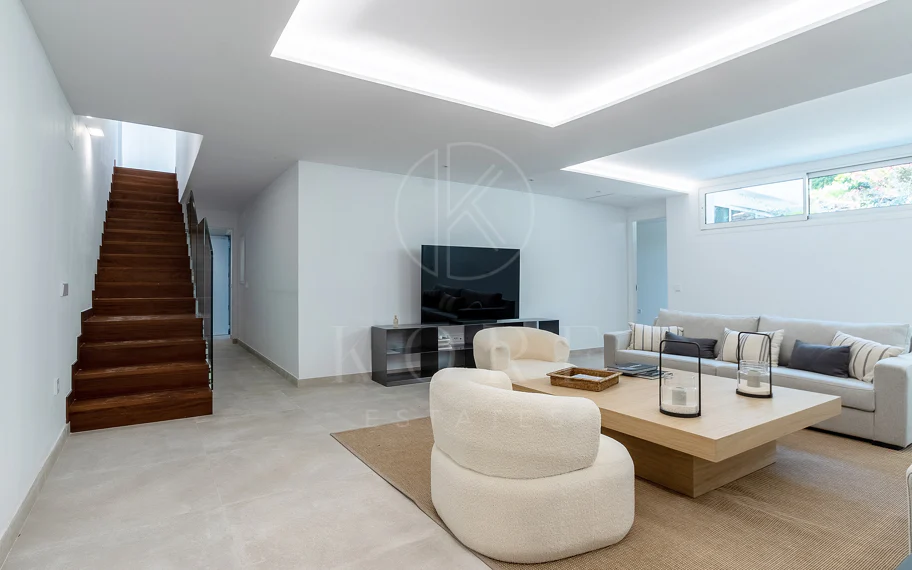 Villa for sale in El Mirador, Marbella