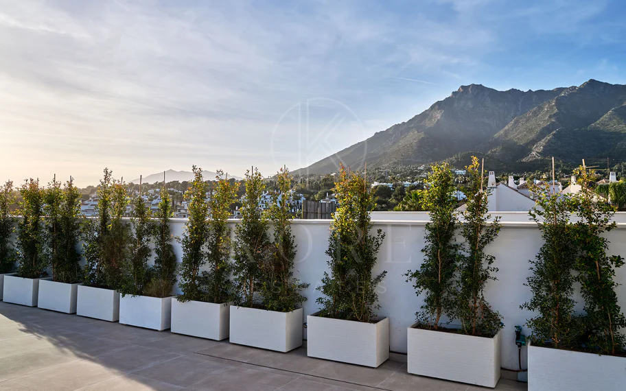 Villa for sale in El Mirador, Marbella