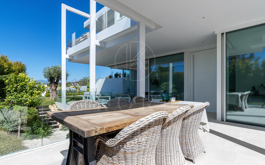Villa for sale in El Mirador, Marbella