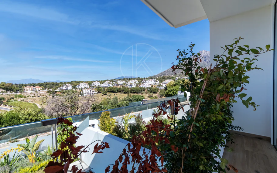 Villa for sale in El Mirador, Marbella