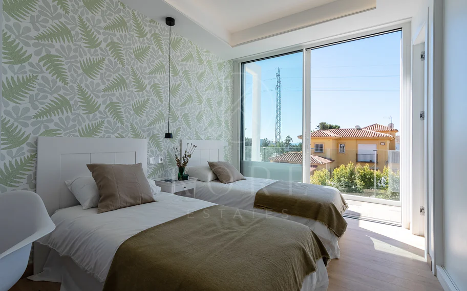 Villa for sale in El Mirador, Marbella