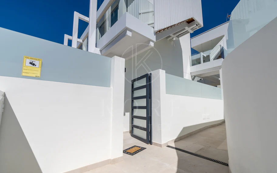Villa for sale in El Mirador, Marbella
