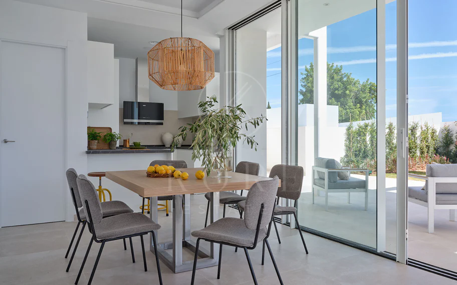 Villa for sale in El Mirador, Marbella