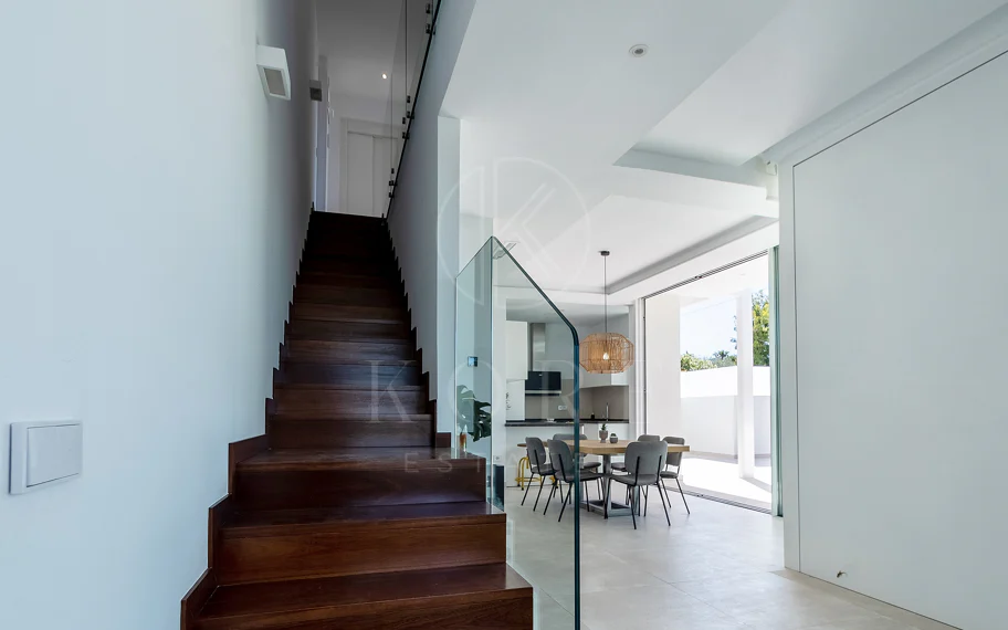 Villa for sale in El Mirador, Marbella