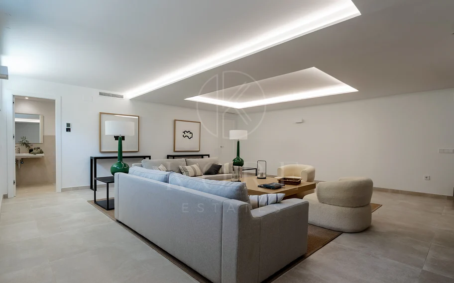 Villa for sale in El Mirador, Marbella