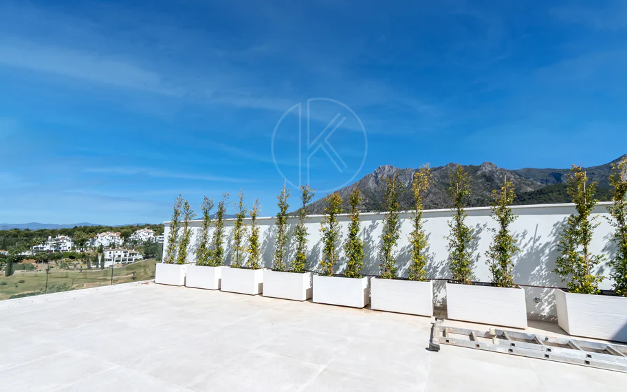 Villa for sale in El Mirador, Marbella
