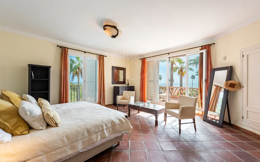 Unique Frontline Beach Villa in La Perla de la Bahía, Casares