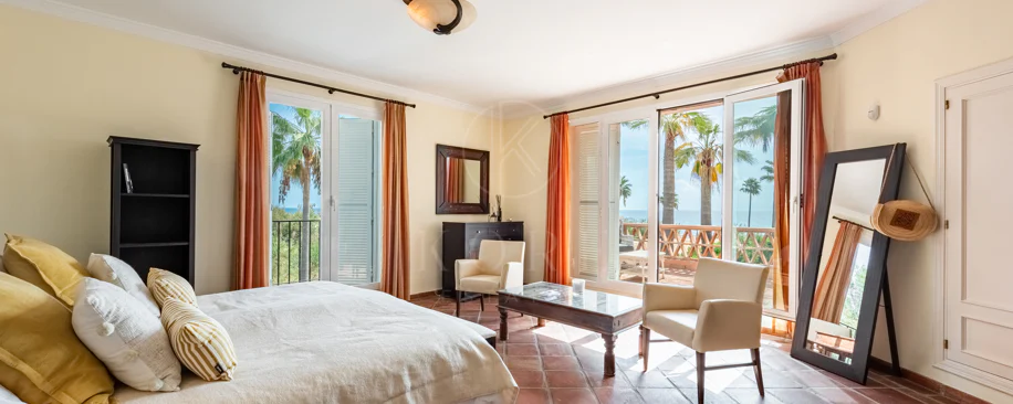 Unique Frontline Beach Villa in La Perla de la Bahía, Casares