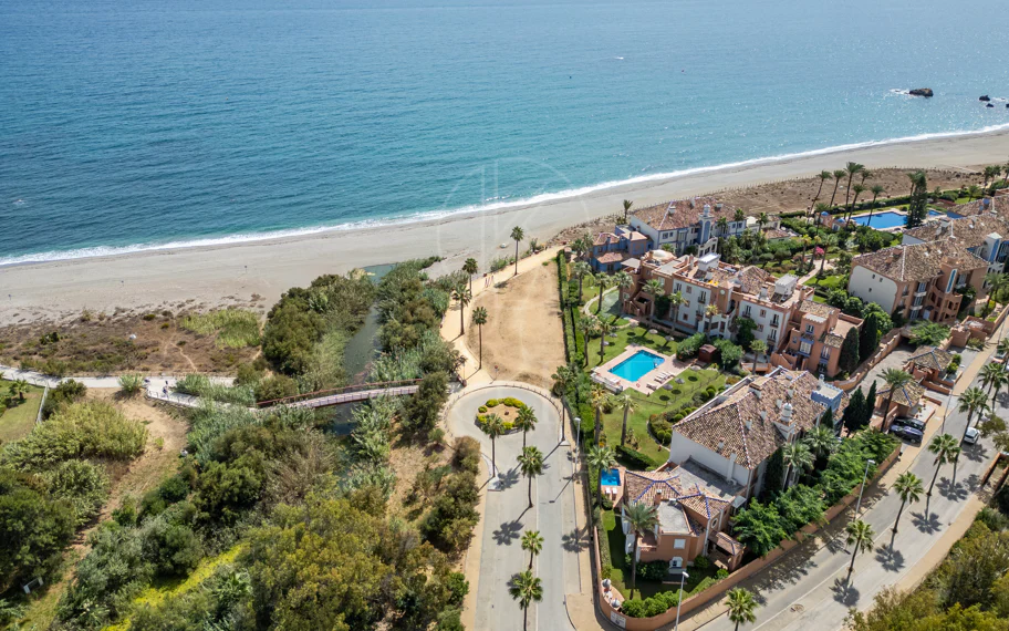 Unique Frontline Beach Villa in La Perla de la Bahía, Casares
