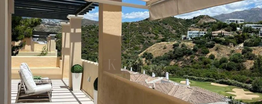 Penthouse de vânzare în La Quinta, Benahavis
