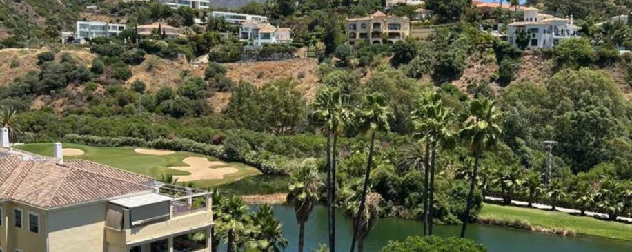 Penthouse de vânzare în La Quinta, Benahavis
