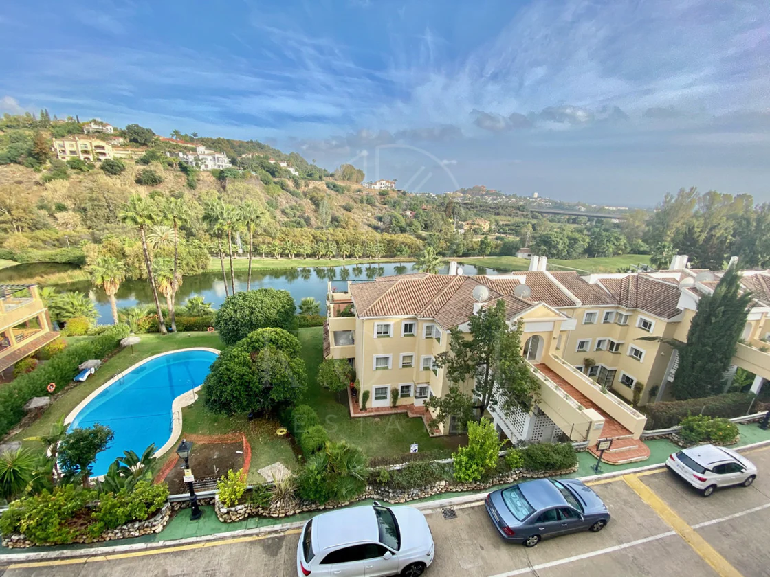 Penthouse for sale in La Quinta, Benahavis