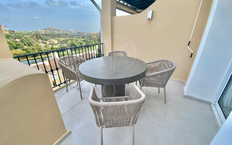 Penthouse for sale in La Quinta, Benahavis
