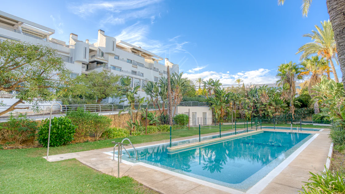 Fantastic east-facing duplex penthouse with solarium and stunning sunset views in La Cala Golf Resort, Mijas Costa